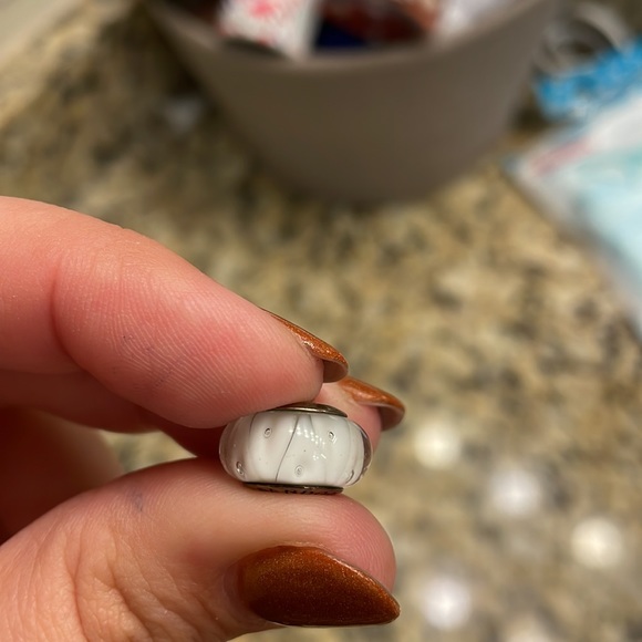 white pandora bead - Picture 2 of 2